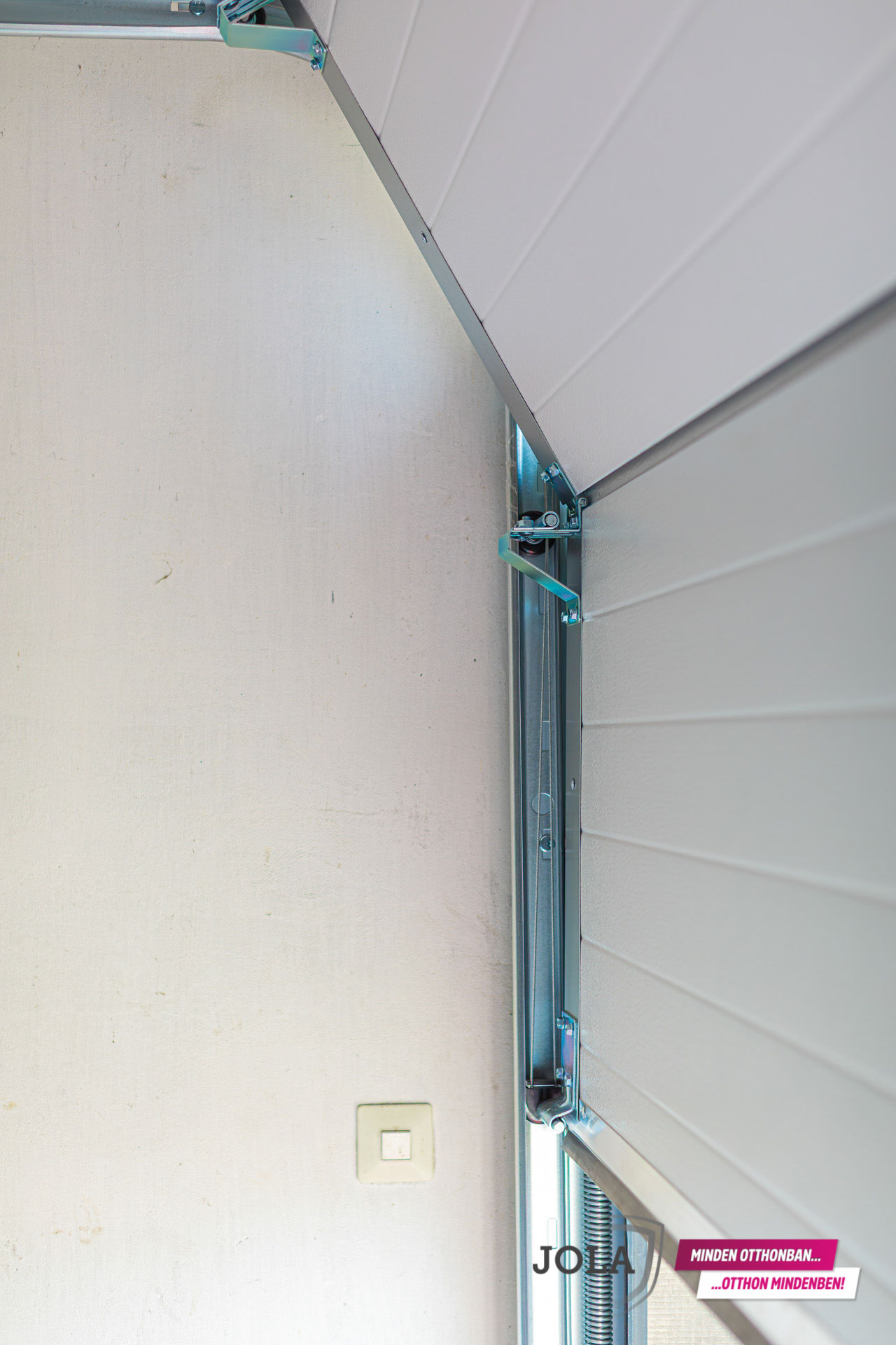 Jola | hőszigetelt garázskapu