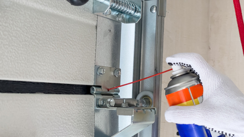 Garázskapu cikk illusztráció