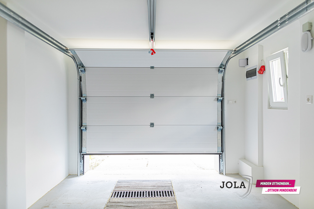 Garázskapu cikk illusztráció referenciakép