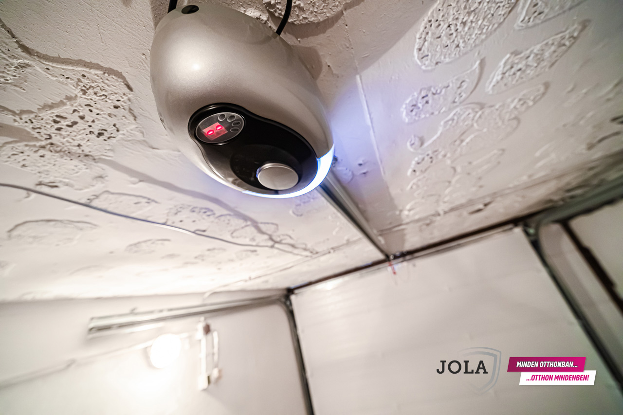 Garázskapu cikk illusztráció referenciakép