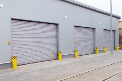 Redőnykapu Fa bejárati ajtók